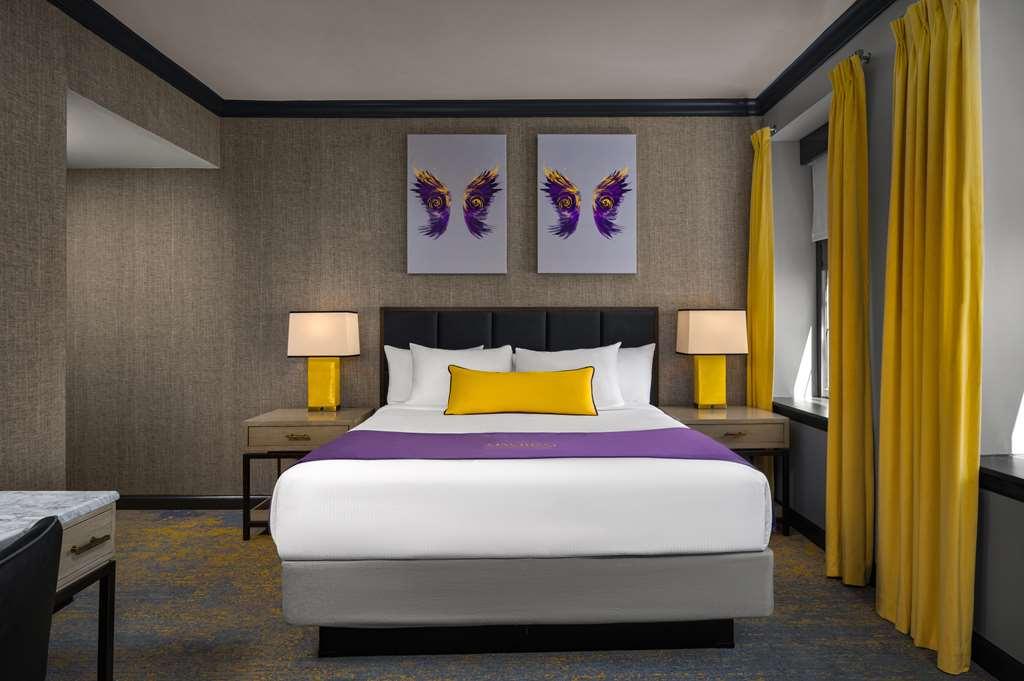 The Admiral Hotel Mobile Room photo